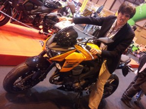 Con RRRRABIAA!!!! a exprimir ese tetra maravilloso de 800cc!!!