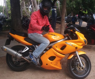 Al fin, juntos en un evento! por cierto que, tenía muchas ganas de subirme a la Gladius SFV650 para ver qué ha hecho suzuki con la saga de la que mi amarilla es de la primera generación