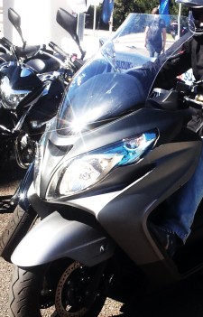 La pantalla elevada cumple su función