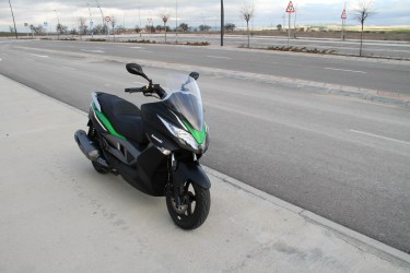 Kawasaki J300