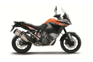 2015-KTM-1050-Adventure-02