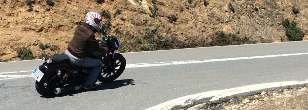 Tumbando con la XV 950 R