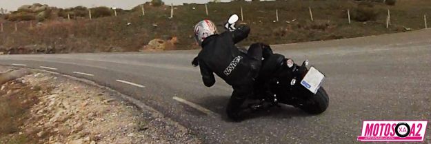 Circulando XSR700 knee down