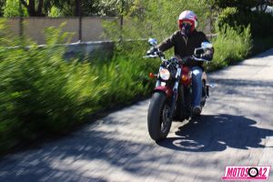 Circulando carretera la sixty frontal