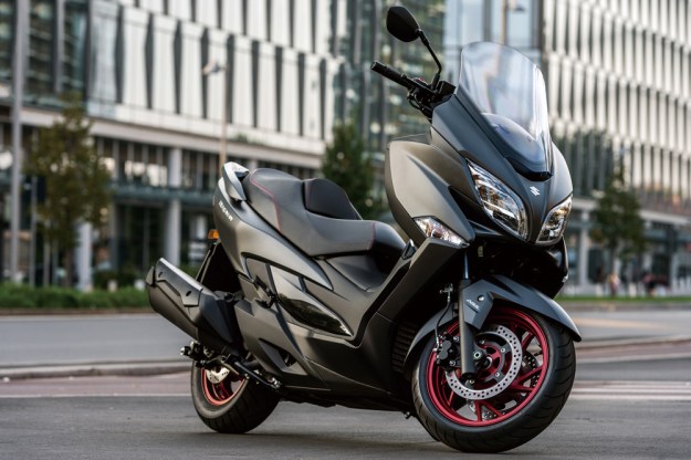 suzuki-burgman-400-2017-2