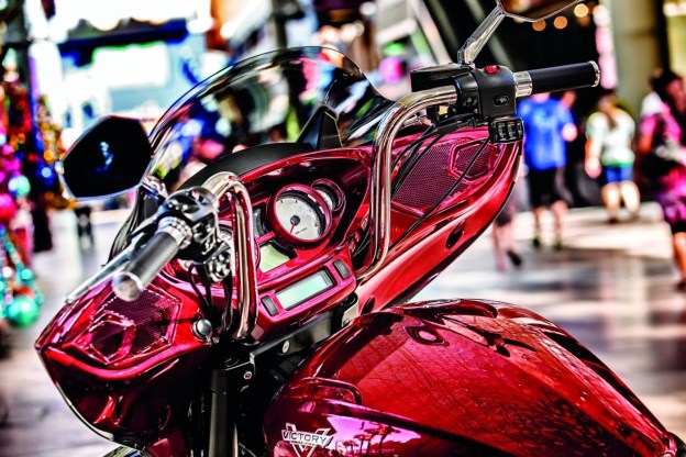 2015-victory-magnum-manillar